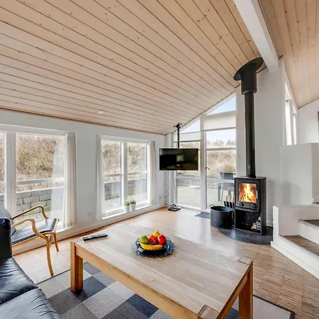 Feriehus Lovely With Hot Tub And Sauna Near Sondervig