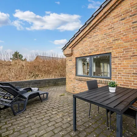Lovely With Hot Tub And Sauna Near Sondervig Ringkøbing