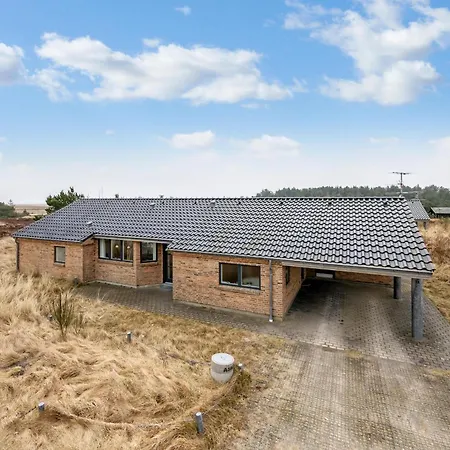 Lovely With Hot Tub And Sauna Near Sondervig Feriehus Ringkøbing